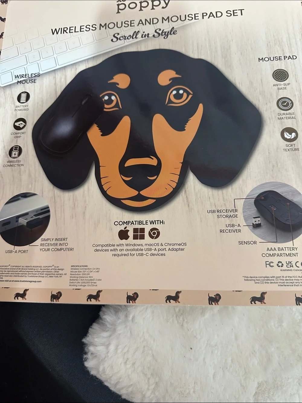 Xo poppy dachshund wireless mouse and mouse pad set